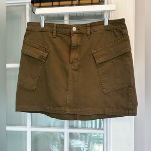 JustUSA Women’s Cargo Mini Skirt | Color: Olive | Size: L | Pre-Owned